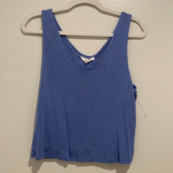 Tops - Crop-ish top blue
